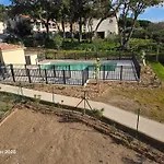Spacious In A With Pool Борм-ле-Мимоза
