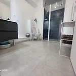 Spacious In A With Pool * Борм-ле-Мимоза