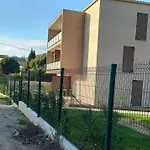 Апартаменты Spacious In A With Pool Борм-ле-Мимоза
