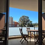 Spacious In A With Pool Апартаменты