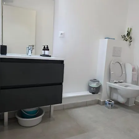 Apartment Spacious In A With Pool
