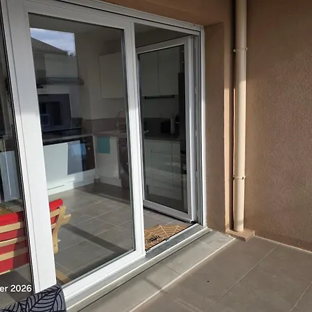Spacious In A With Pool *