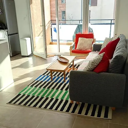 Apartment Spacious In A With Pool Bormes-les-Mimosas